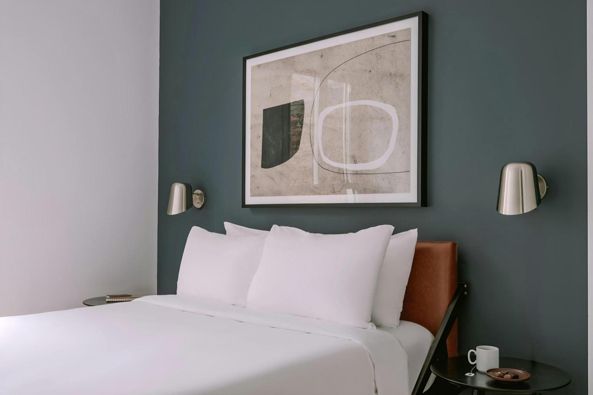 Two-Bedroom Apartment with Two Queen Beds